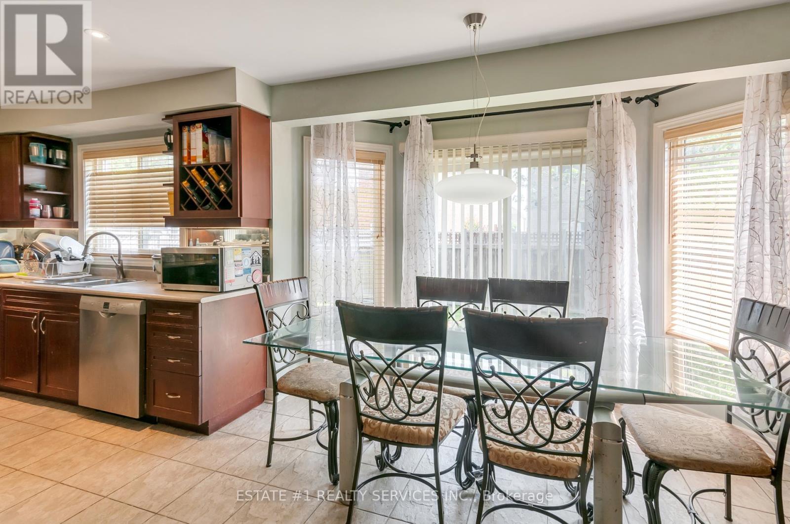 65 Brisdale Drive, Brampton (Fletcher's Meadow), Ontario  L7A 3C1 - Photo 21 - W12214749