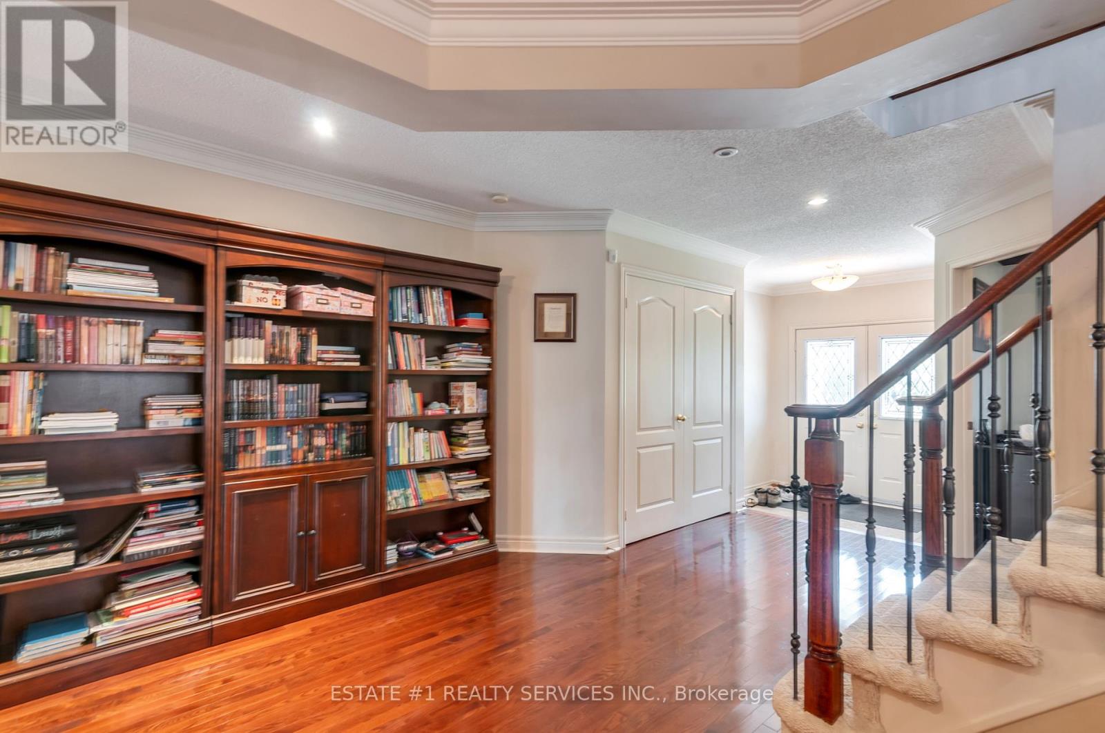 65 Brisdale Drive, Brampton (Fletcher's Meadow), Ontario  L7A 3C1 - Photo 8 - W12214749