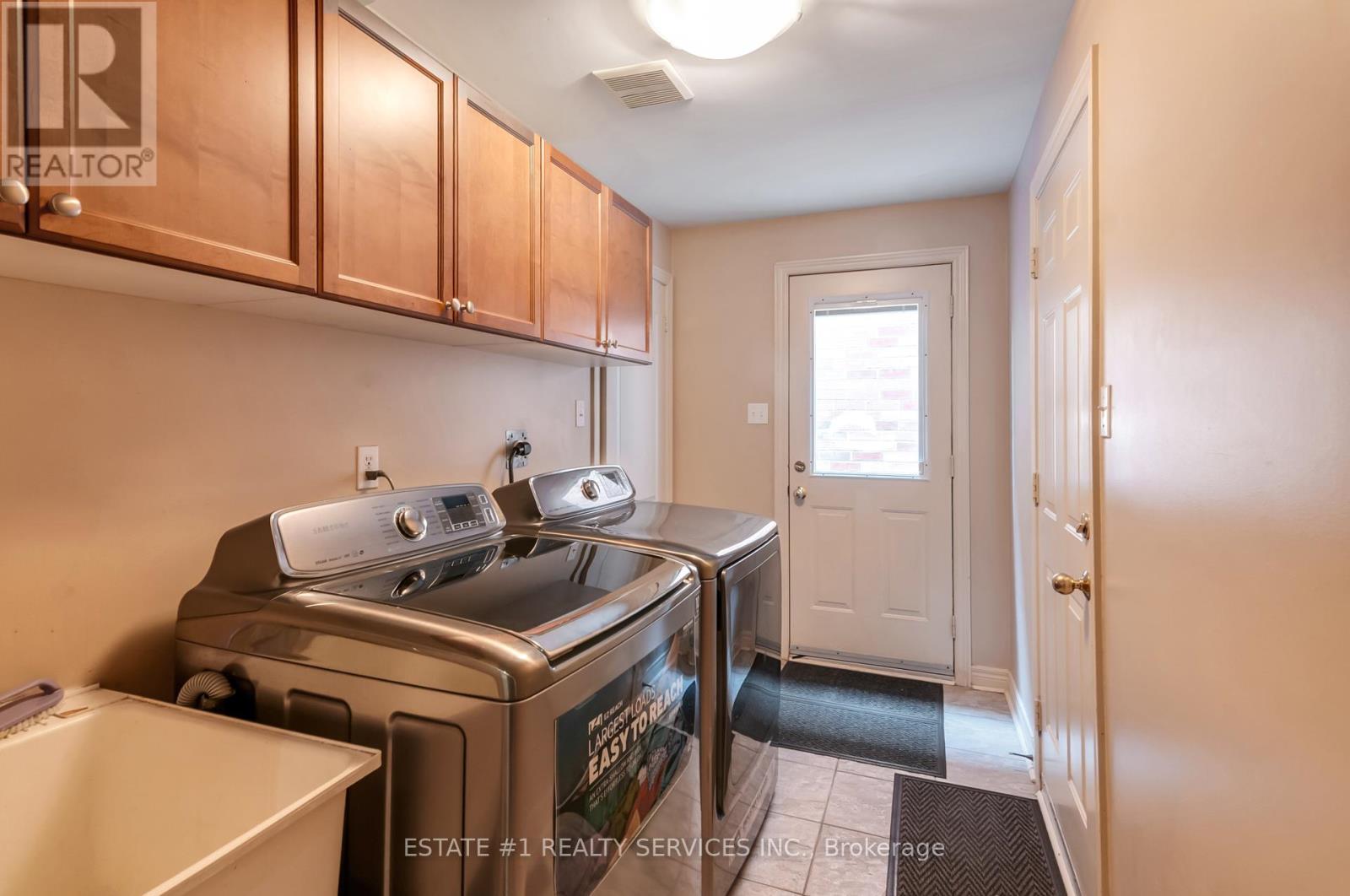 65 Brisdale Drive, Brampton (Fletcher's Meadow), Ontario  L7A 3C1 - Photo 13 - W12214749