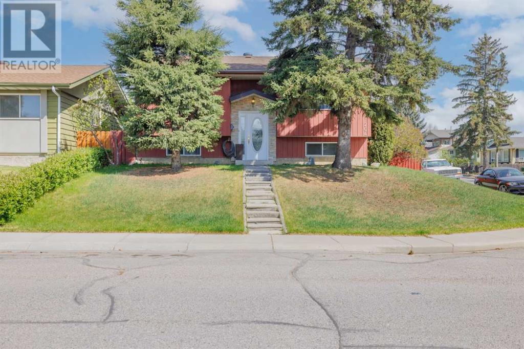 Property at 204 Dovely Place SE image 2
