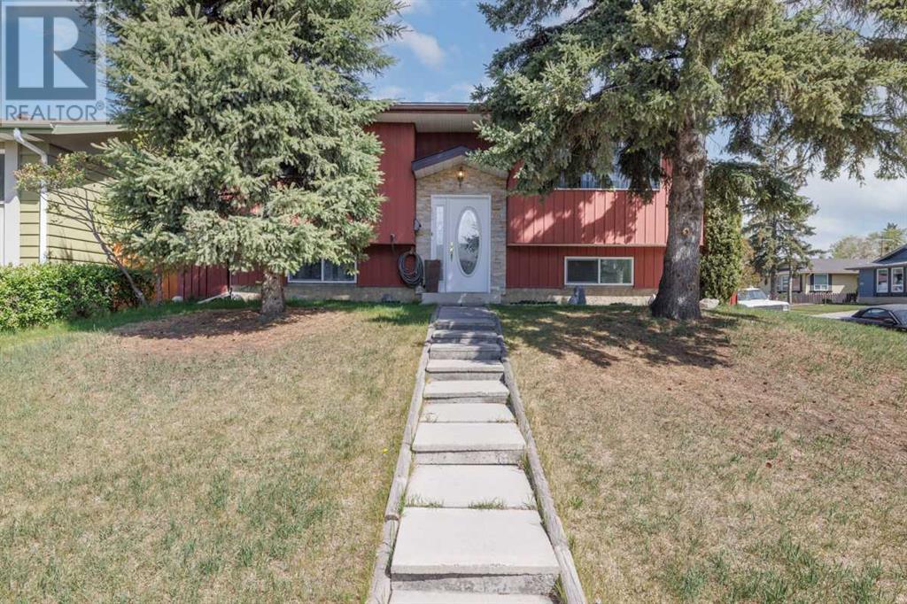 Property at 204 Dovely Place SE image 4