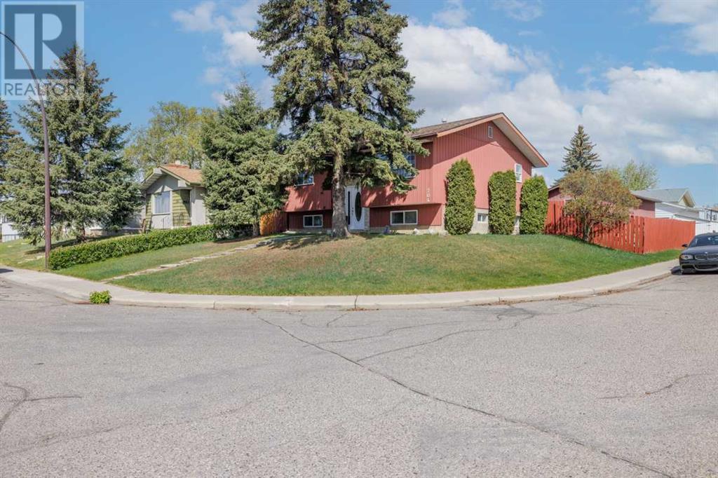 Property at 204 Dovely Place SE image 5