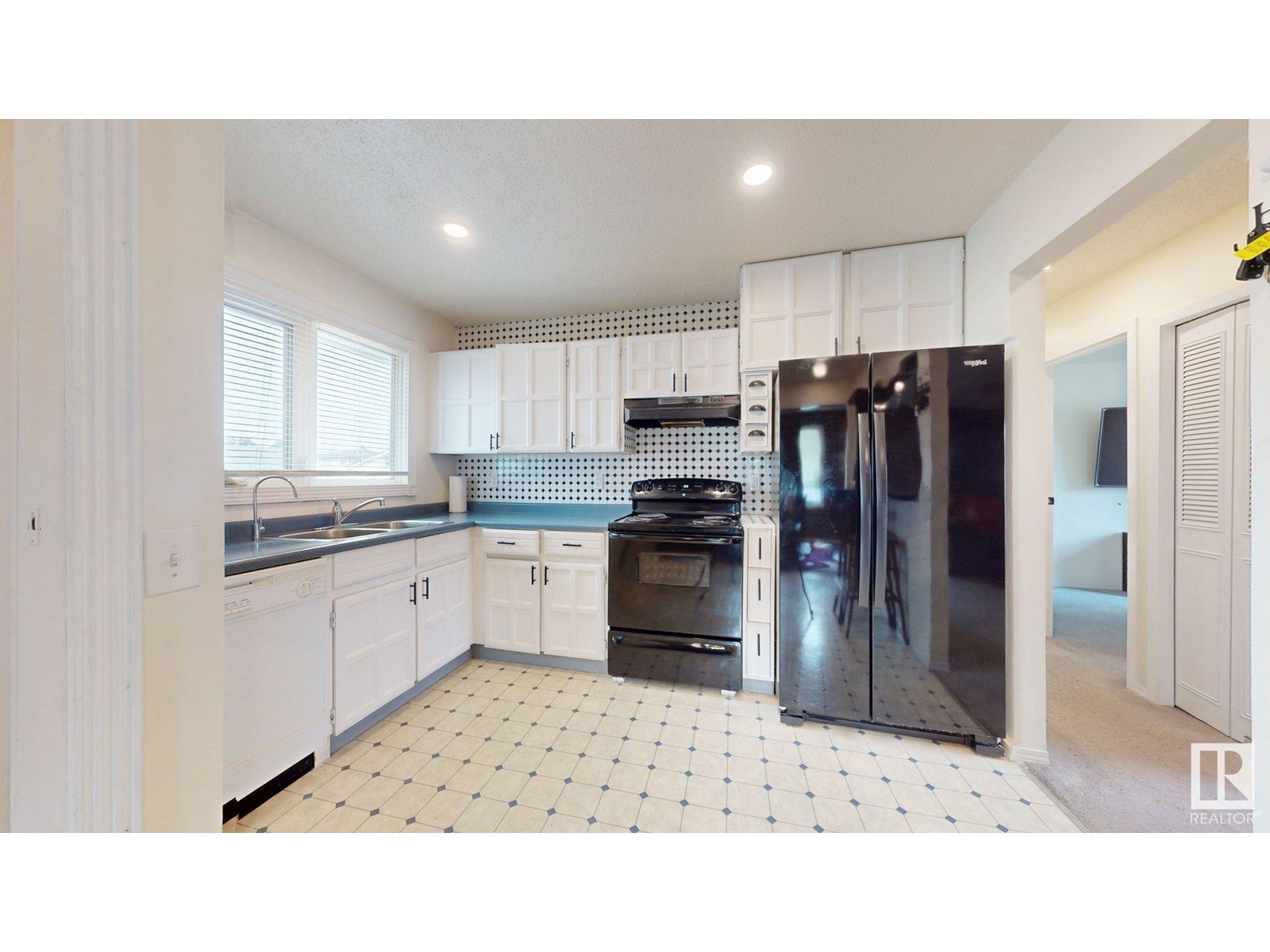 12812 45 St Nw, Edmonton, Alberta  T5A 2K4 - Photo 10 - E4442145