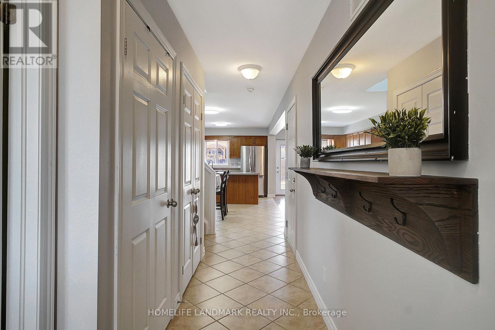 328 Vincent Drive, North Dumfries, Ontario  N0B 1E0 - Photo 3 - X12217767