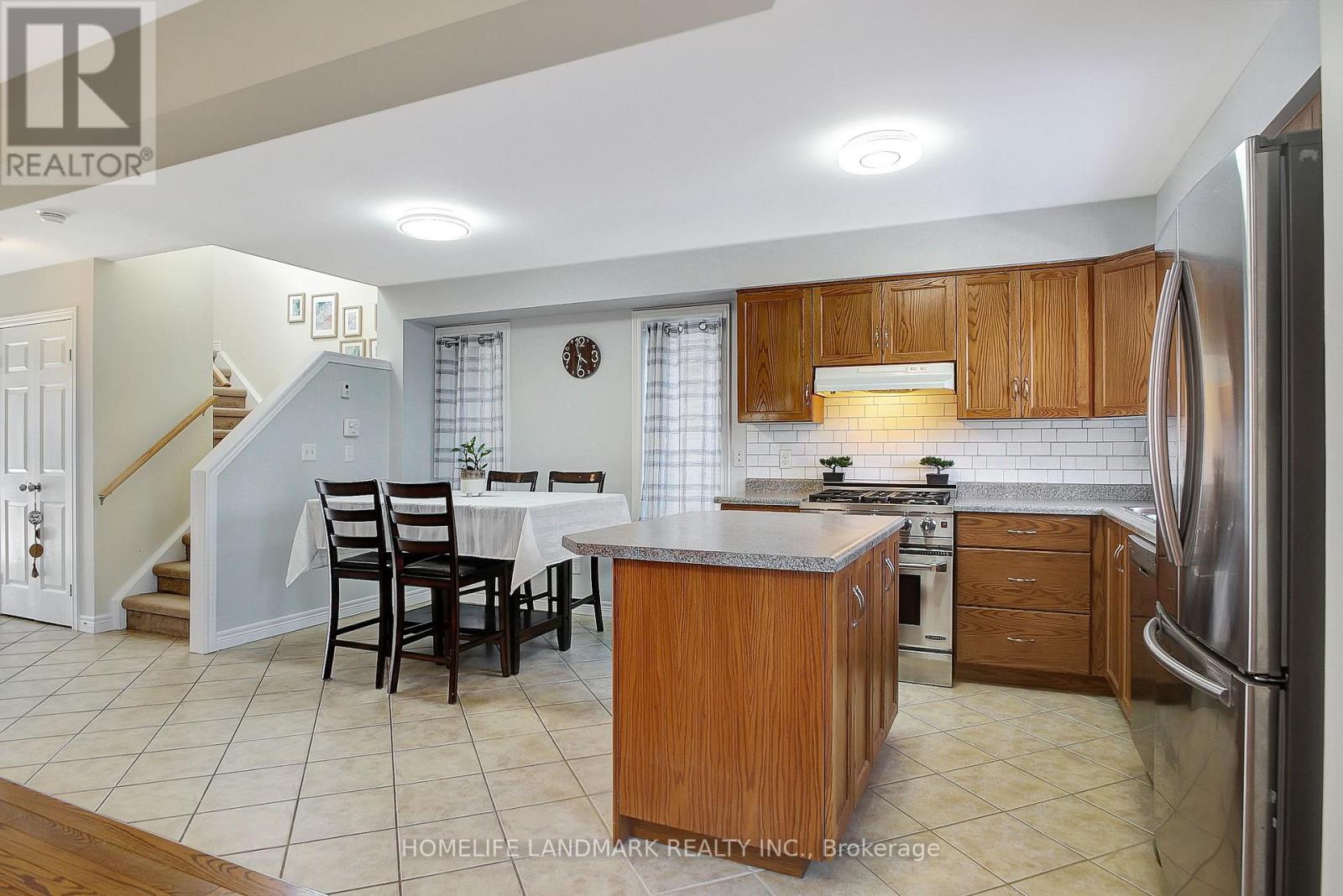 328 Vincent Drive, North Dumfries, Ontario  N0B 1E0 - Photo 9 - X12217767