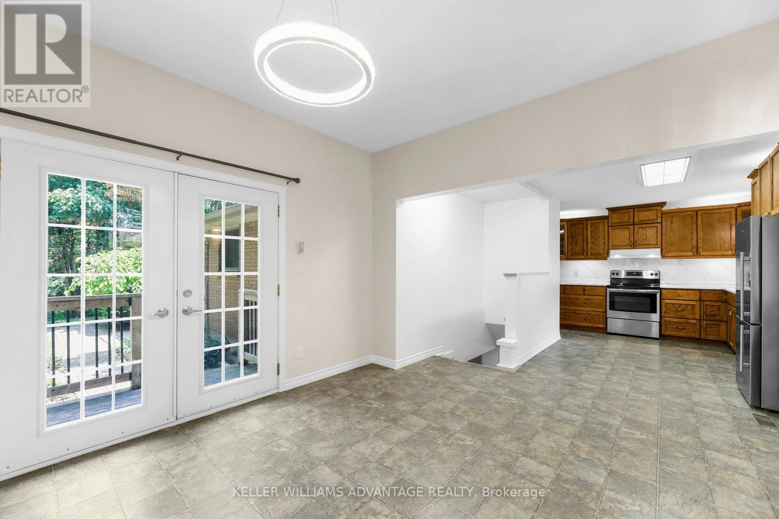 458 Three Valleys Crescent, London South (South J), Ontario  N5Z 3E7 - Photo 12 - X12217768