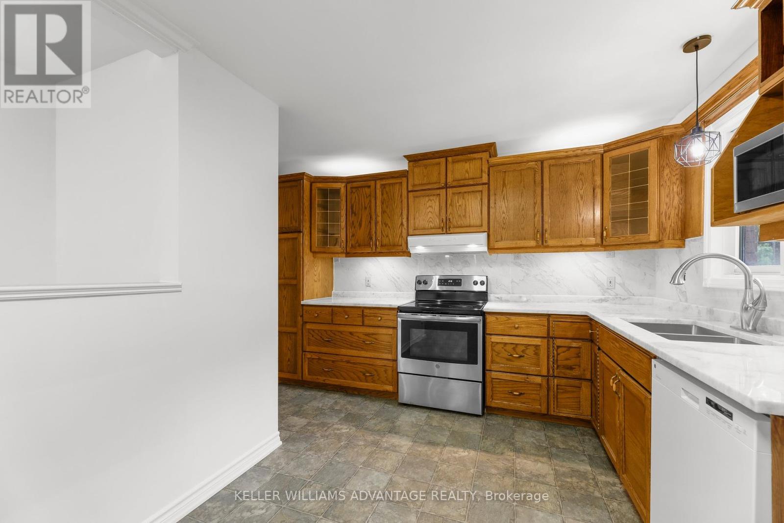 458 Three Valleys Crescent, London South (South J), Ontario  N5Z 3E7 - Photo 14 - X12217768