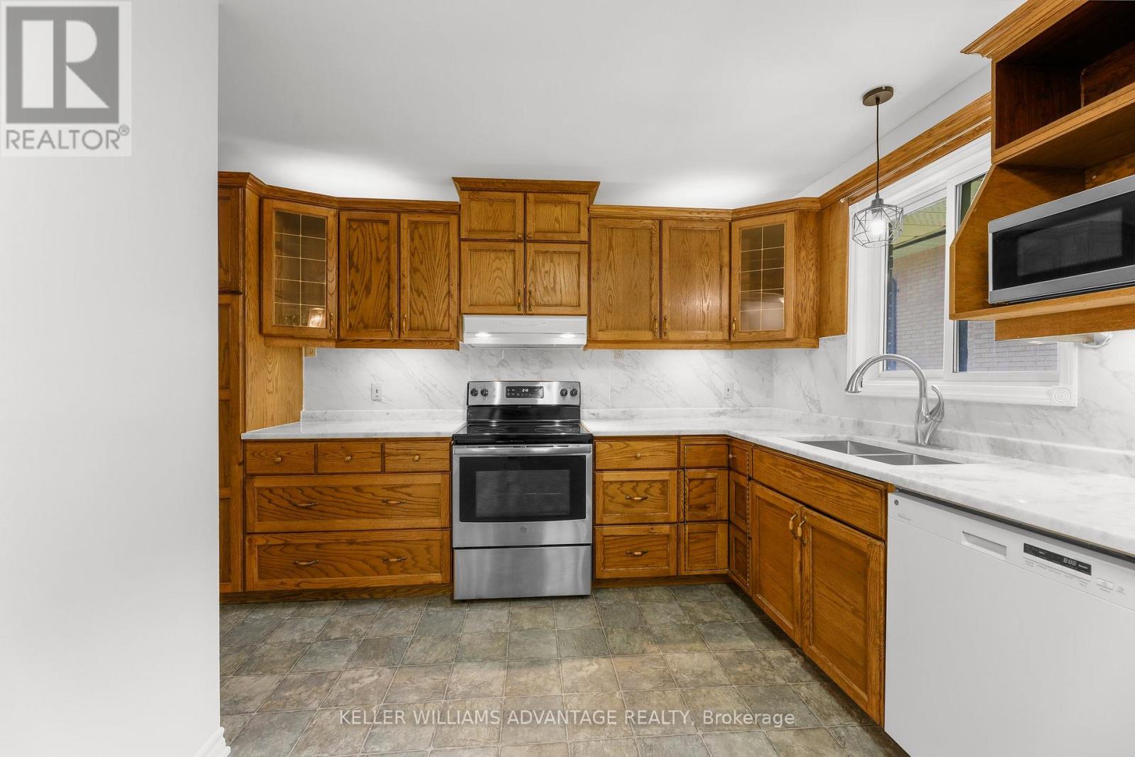 458 Three Valleys Crescent, London South (South J), Ontario  N5Z 3E7 - Photo 15 - X12217768