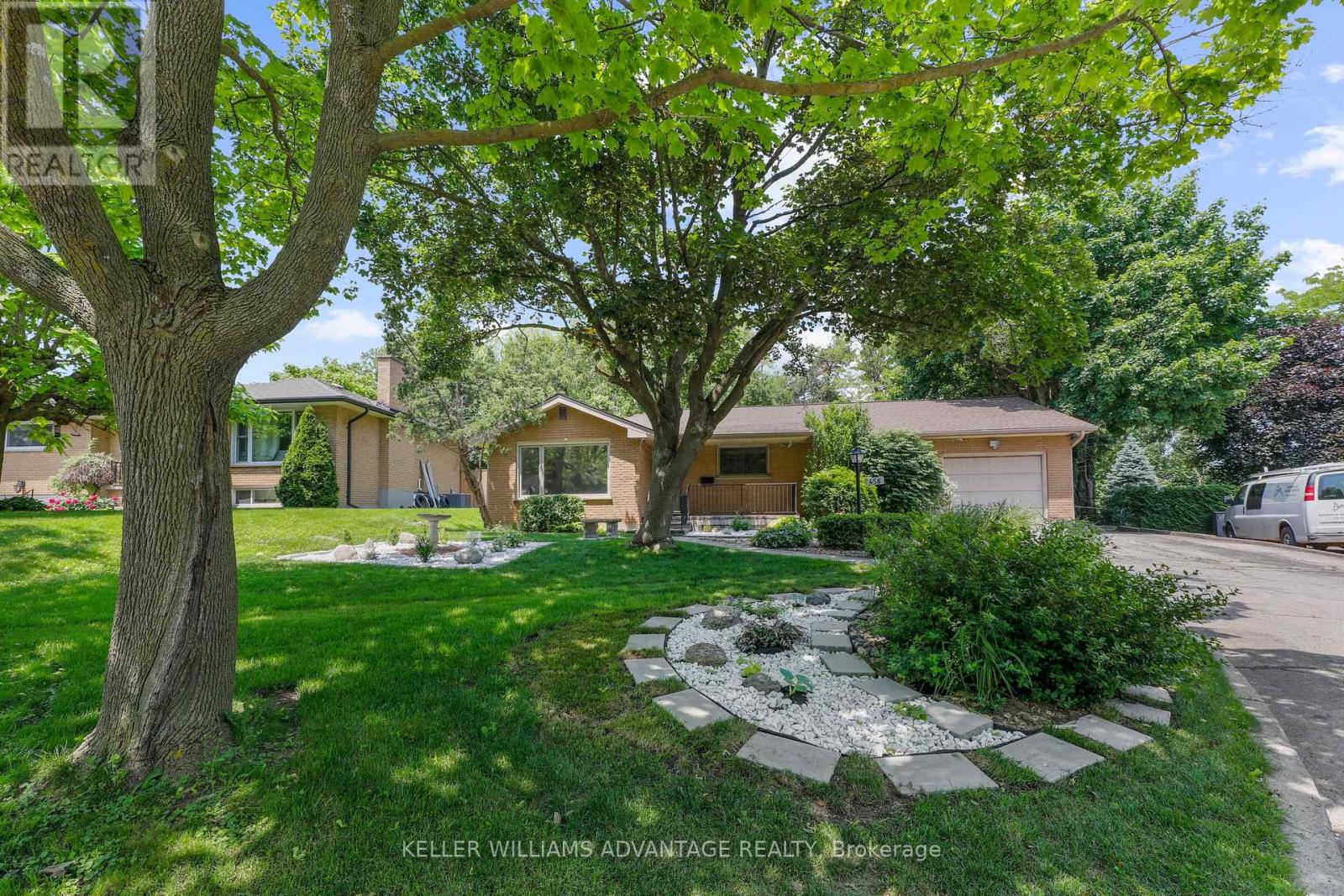 458 Three Valleys Crescent, London South (South J), Ontario  N5Z 3E7 - Photo 3 - X12217768