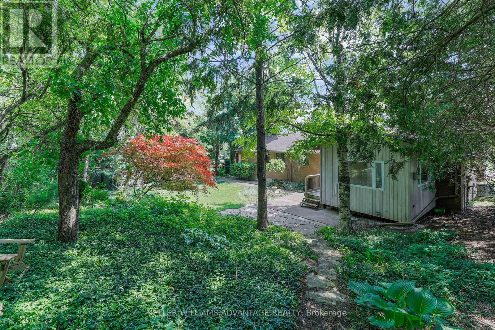 458 Three Valleys Crescent, London South (South J), Ontario  N5Z 3E7 - Photo 39 - X12217768