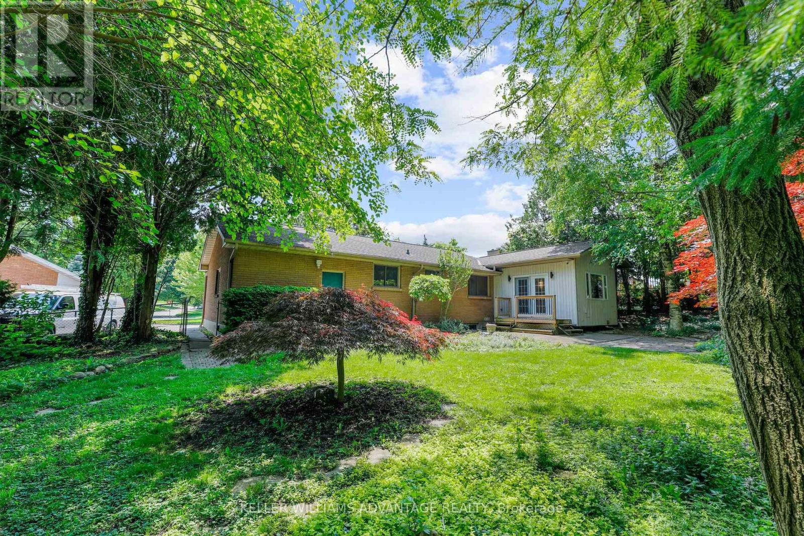 458 Three Valleys Crescent, London South (South J), Ontario  N5Z 3E7 - Photo 4 - X12217768