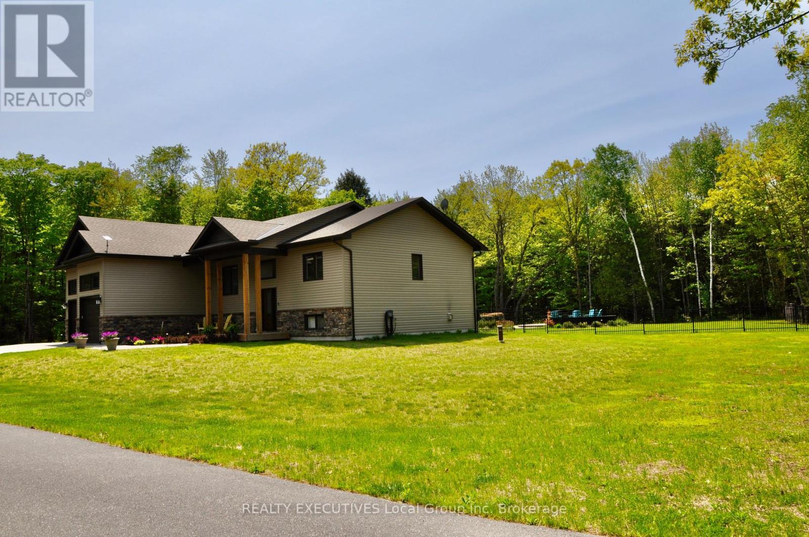 135 Hillside Lake Road, North Bay, Ontario  P1B 8G2 - Photo 38 - X12126712