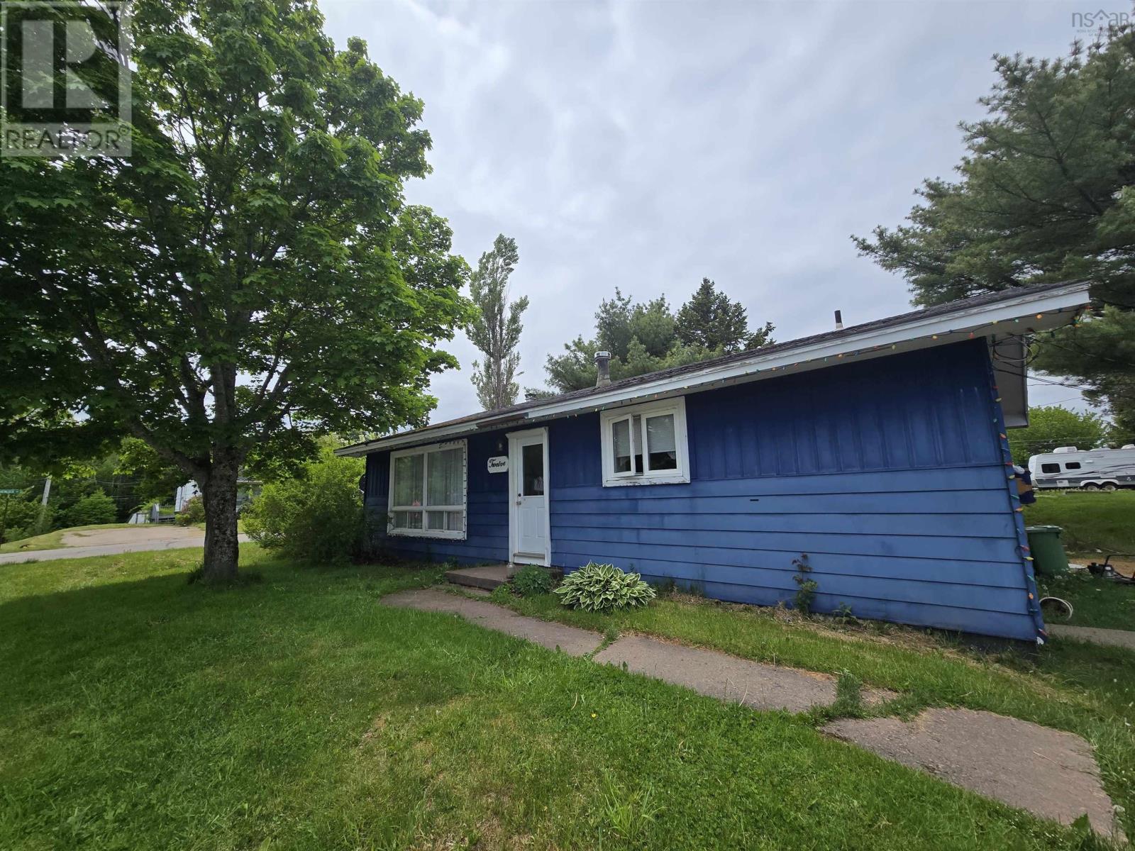 12 Pinecrest Drive, Port Hawkesbury, Nova Scotia  B9A 3G3 - Photo 2 - 202514501