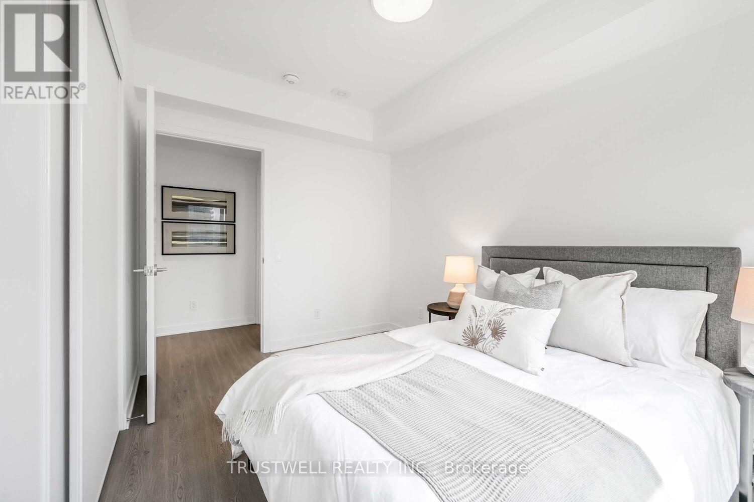 808 - 8 Wellesley Street W, Toronto, Ontario  M4Y 0J5 - Photo 20 - C12205702