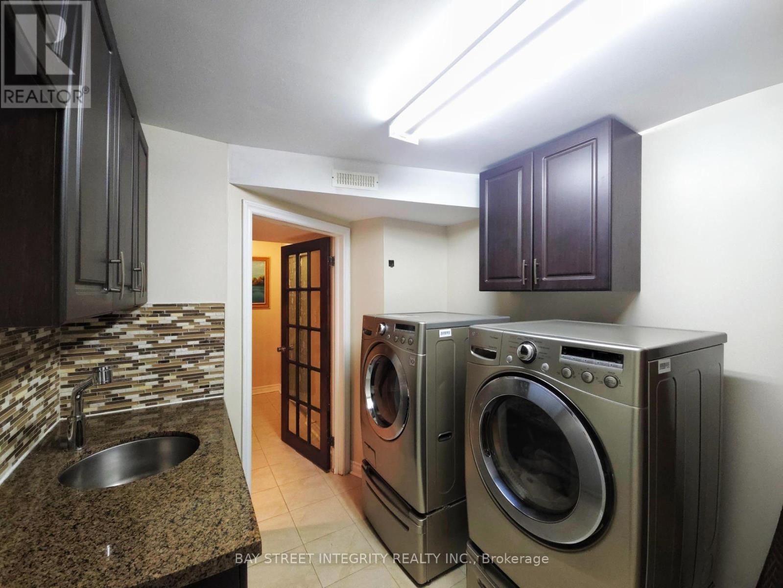 3956 Deepwood Heights, Mississauga (Churchill Meadows), Ontario  L5M 6L9 - Photo 39 - W12217748