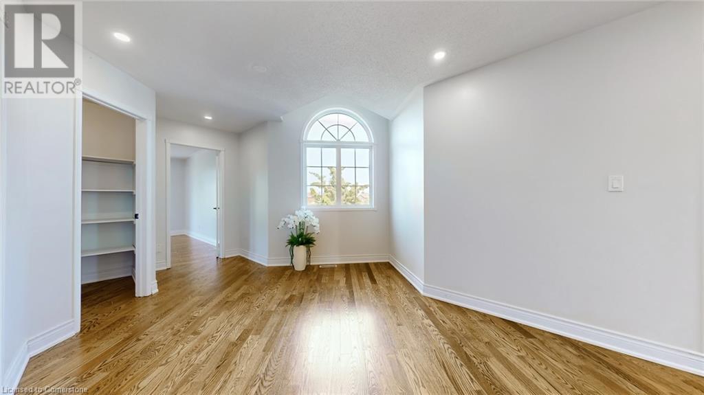 5550 Bollington Drive, Mississauga, Ontario  L5V 2H4 - Photo 16 - 40740922
