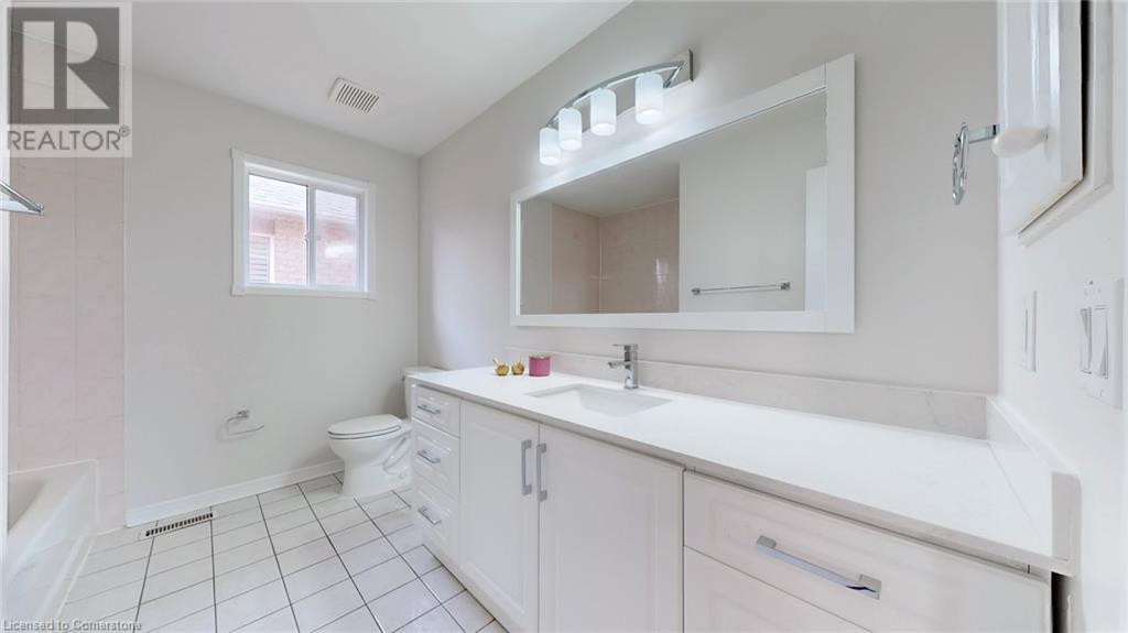 5550 Bollington Drive, Mississauga, Ontario  L5V 2H4 - Photo 25 - 40740922
