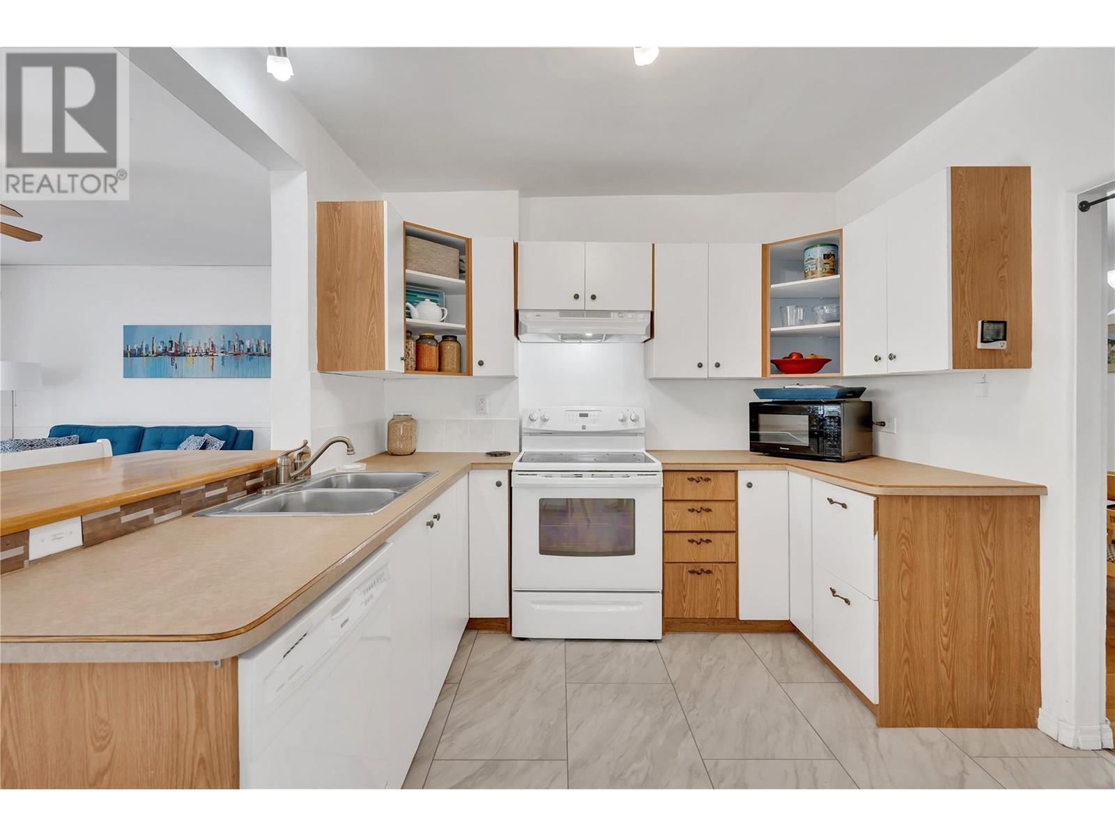 616 Burns Street, Penticton, British Columbia  V2A 4X3 - Photo 7 - 10352091