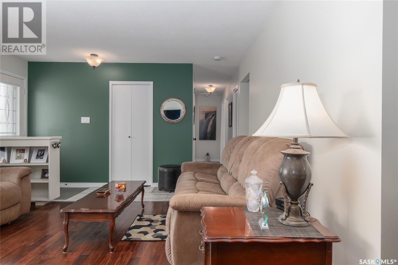 1141 Warner Street, Moose Jaw, Saskatchewan  S6H 6J8 - Photo 8 - SK009338