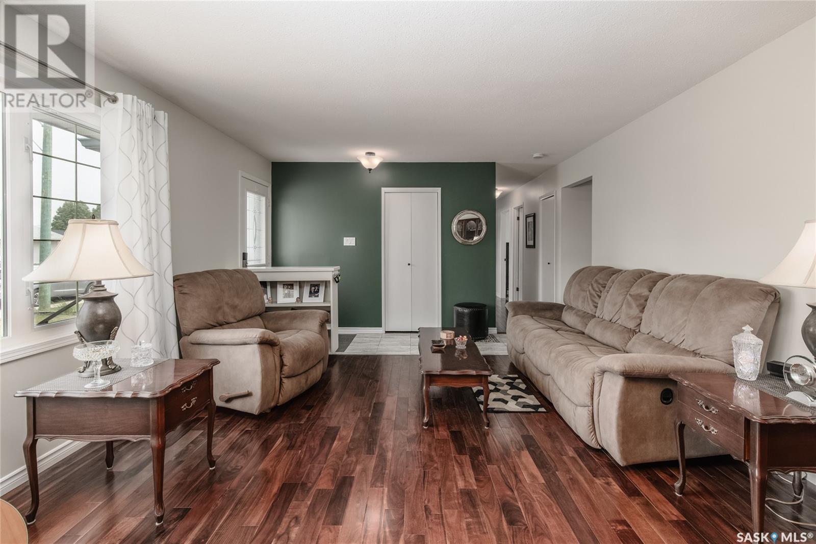 1141 Warner Street, Moose Jaw, Saskatchewan  S6H 6J8 - Photo 7 - SK009338
