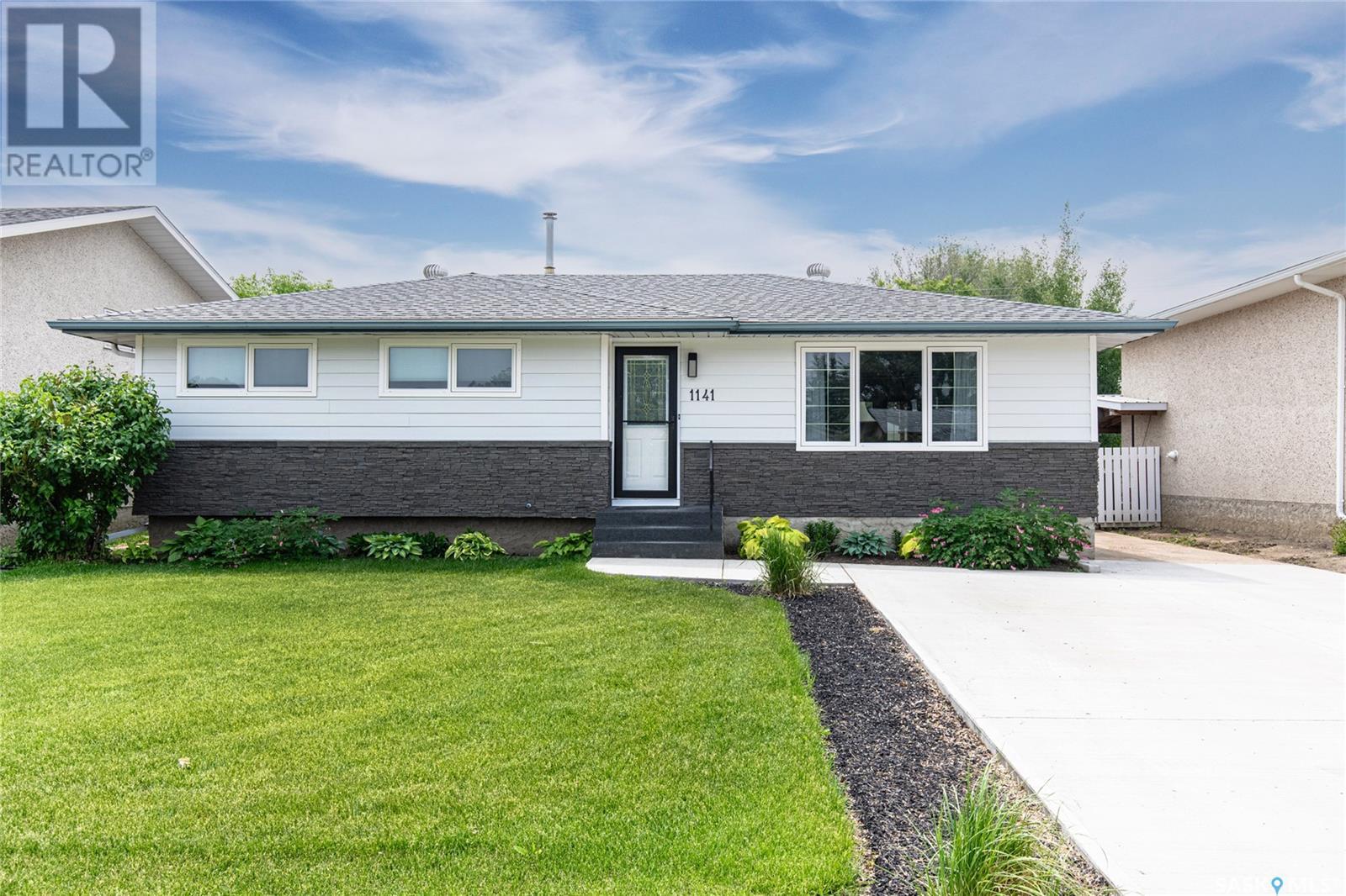 1141 Warner Street, Moose Jaw, Saskatchewan  S6H 6J8 - Photo 3 - SK009338