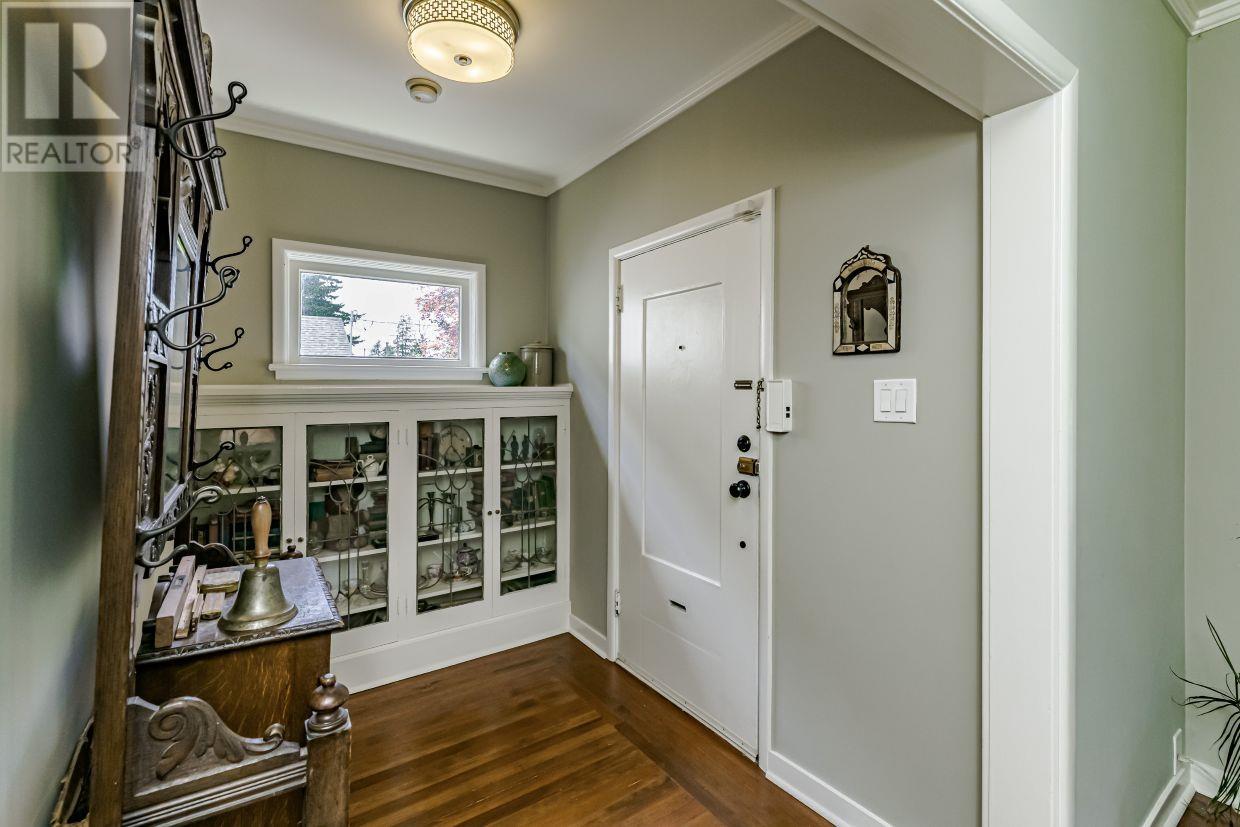 1104 Edinburgh Street, New Westminster, British Columbia  V3M 2V7 - Photo 4 - R3015106