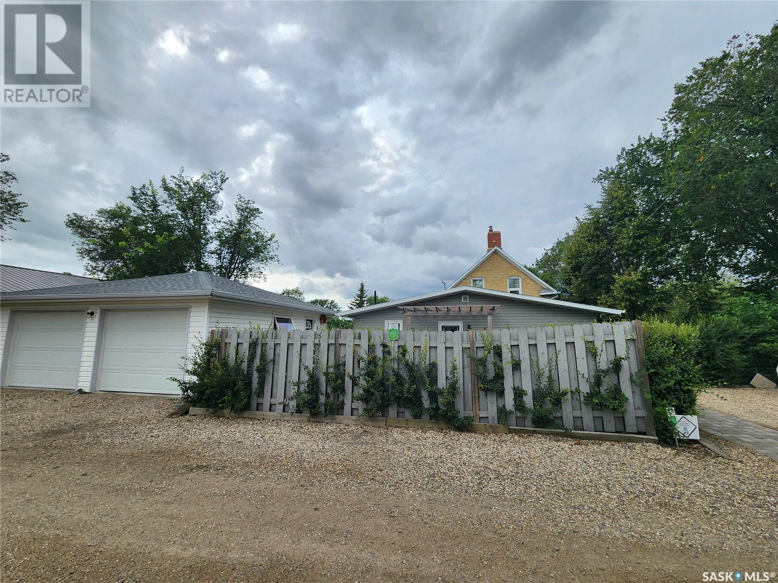 353 6th Avenue, Broadview, Saskatchewan  S0G 0K0 - Photo 6 - SK007870