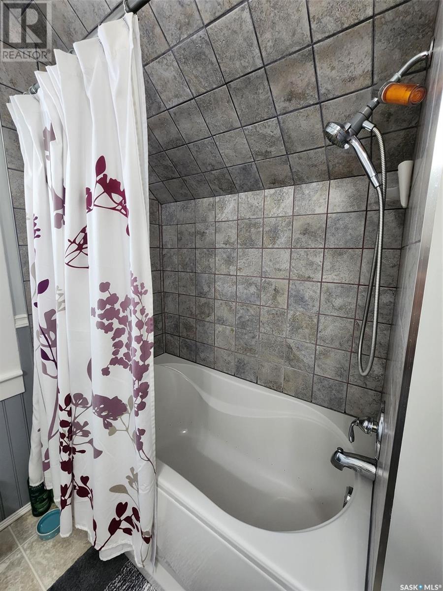 353 6th Avenue, Broadview, Saskatchewan  S0G 0K0 - Photo 33 - SK007870