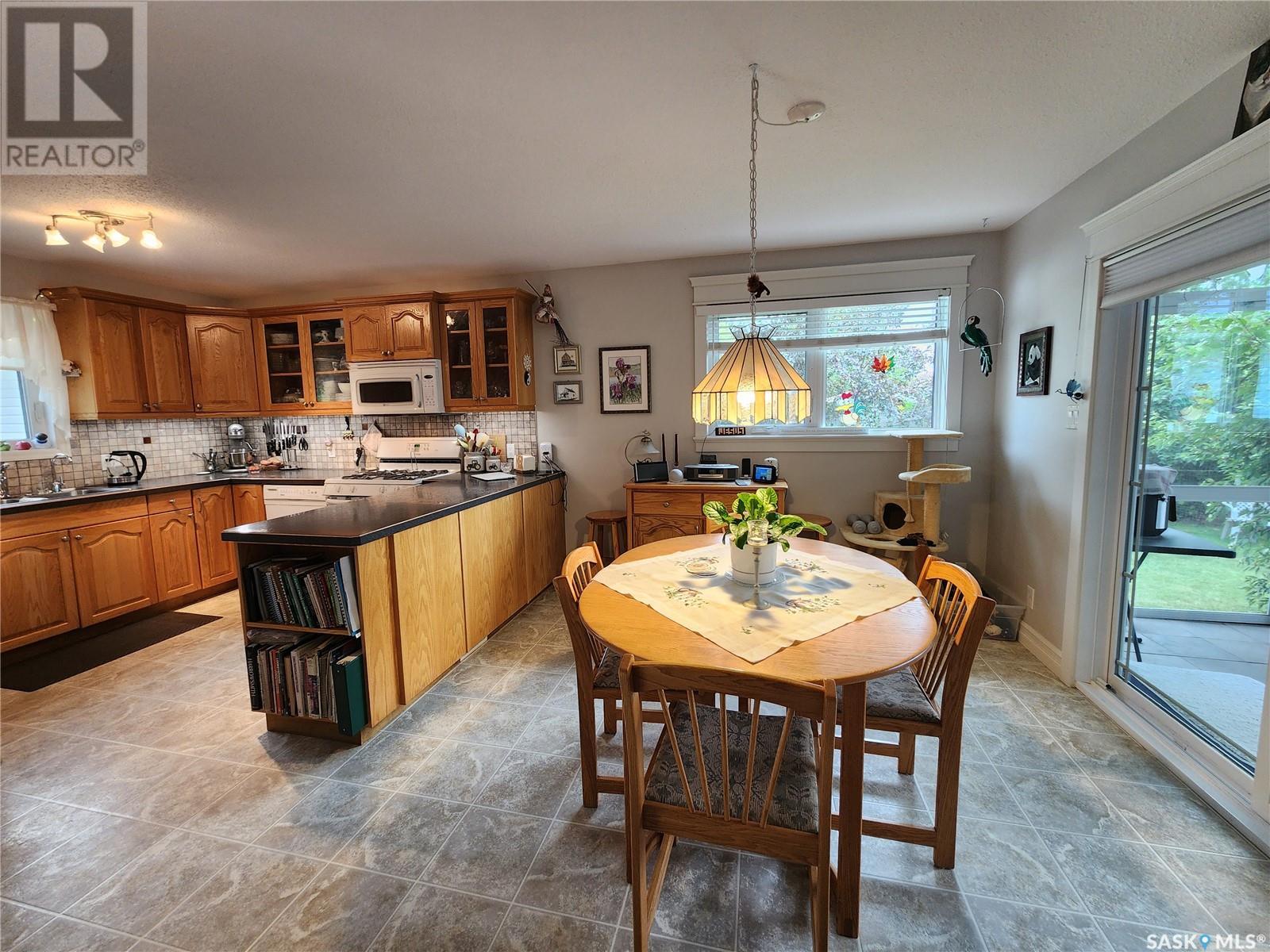 353 6th Avenue, Broadview, Saskatchewan  S0G 0K0 - Photo 18 - SK007870