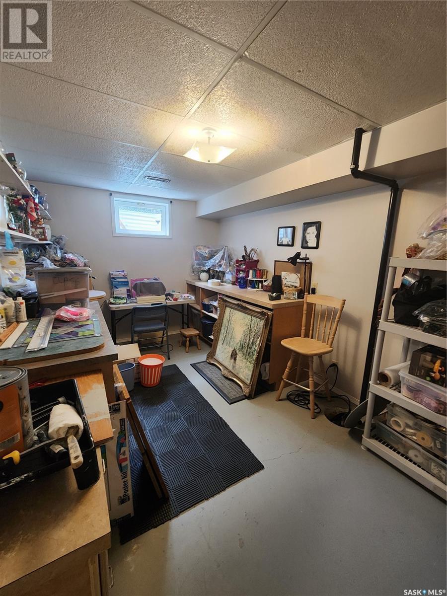 353 6th Avenue, Broadview, Saskatchewan  S0G 0K0 - Photo 43 - SK007870
