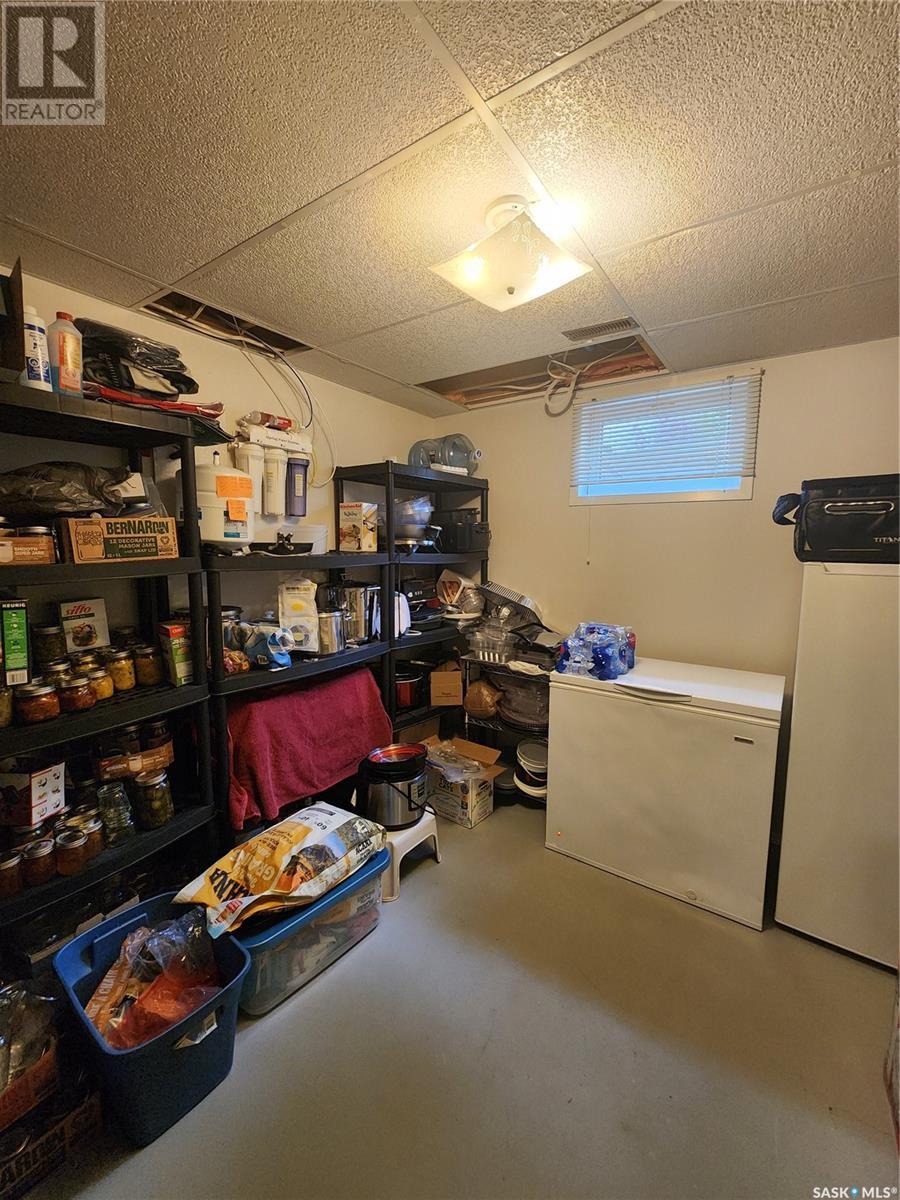 353 6th Avenue, Broadview, Saskatchewan  S0G 0K0 - Photo 42 - SK007870