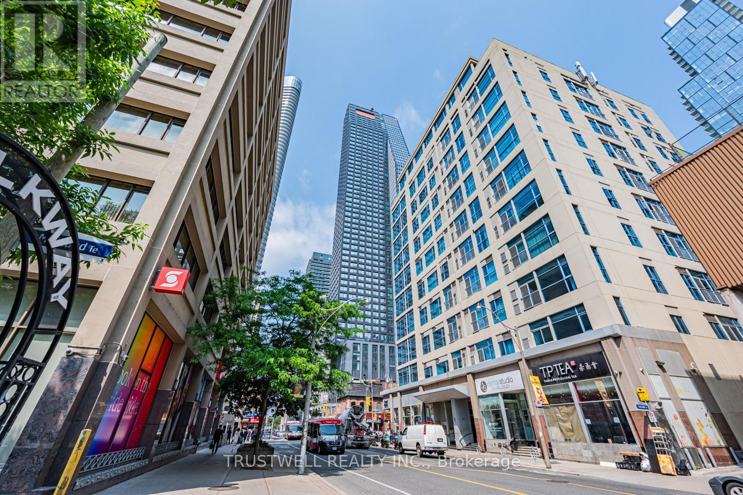 808 - 8 Wellesley Street W, Toronto, Ontario  M4Y 0J5 - Photo 26 - C12205702