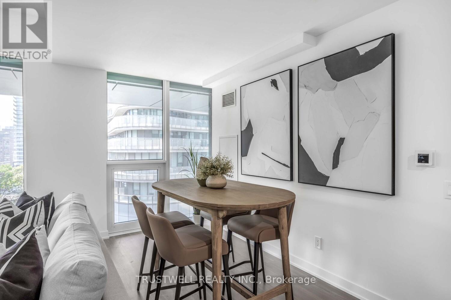 808 - 8 Wellesley Street W, Toronto, Ontario  M4Y 0J5 - Photo 7 - C12205702