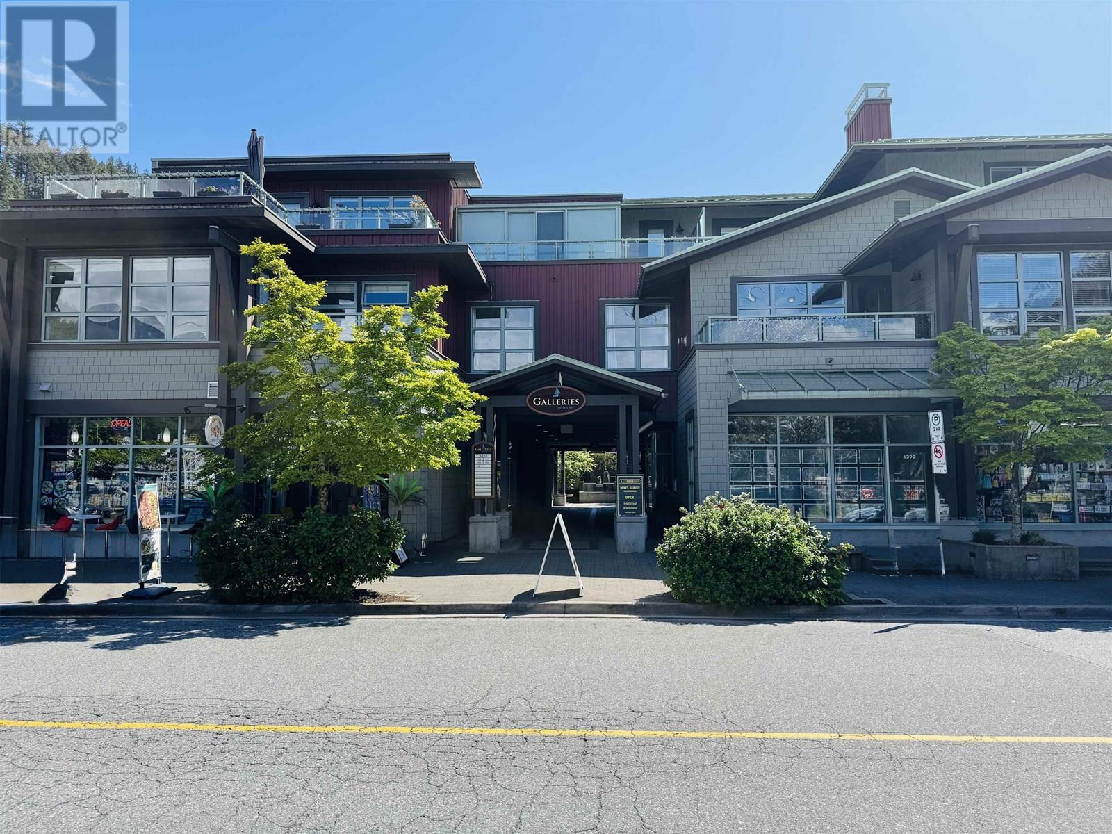 101 6388 BAY STREET, west vancouver, British Columbia