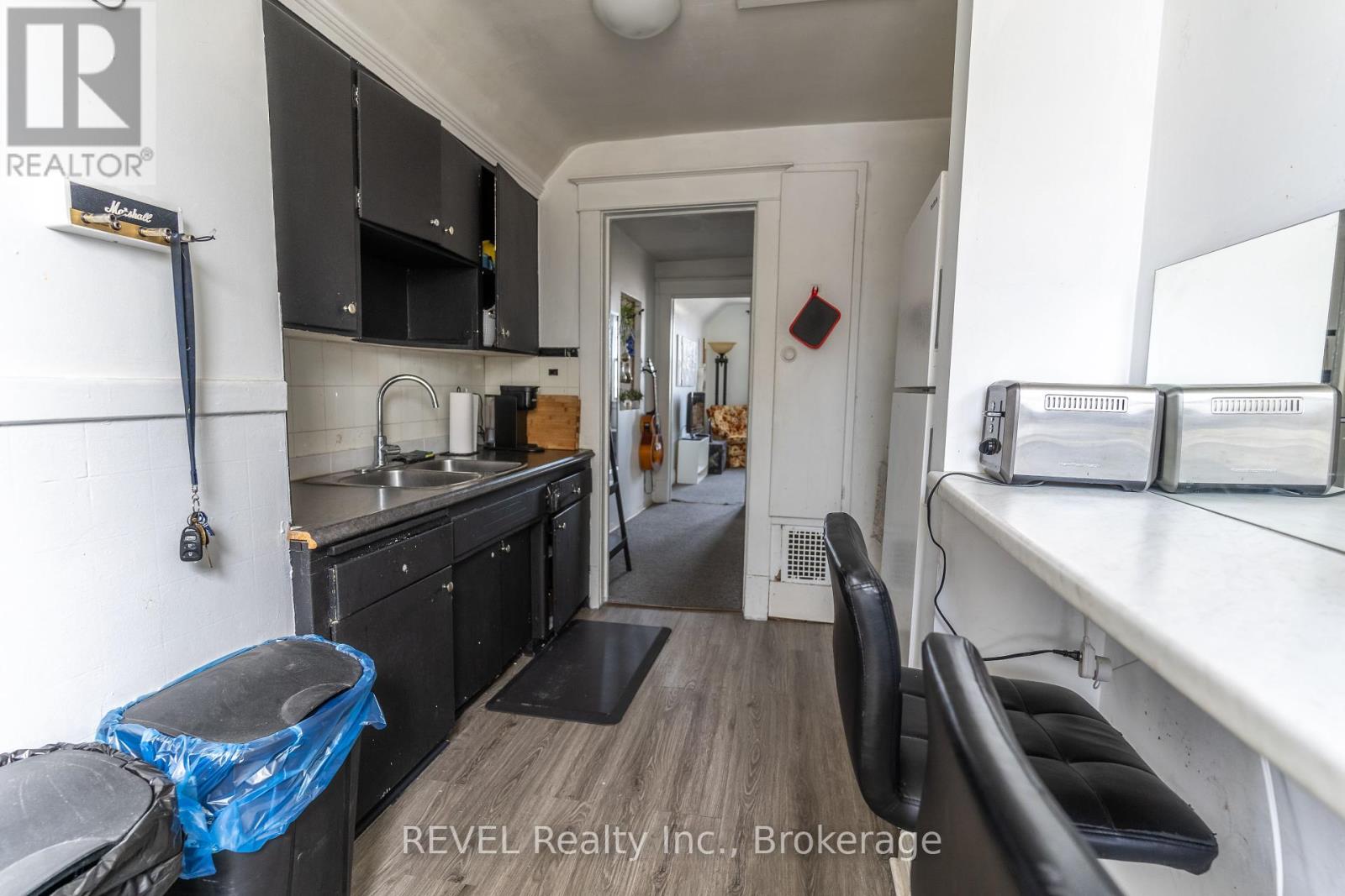 5685 Temperance Avenue, Niagara Falls, Ontario  L2G 4A6 - Photo 13 - X12146497
