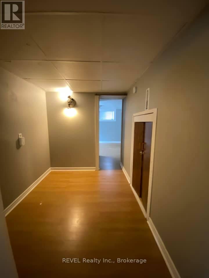 5685 Temperance Avenue, Niagara Falls, Ontario  L2G 4A6 - Photo 21 - X12146497