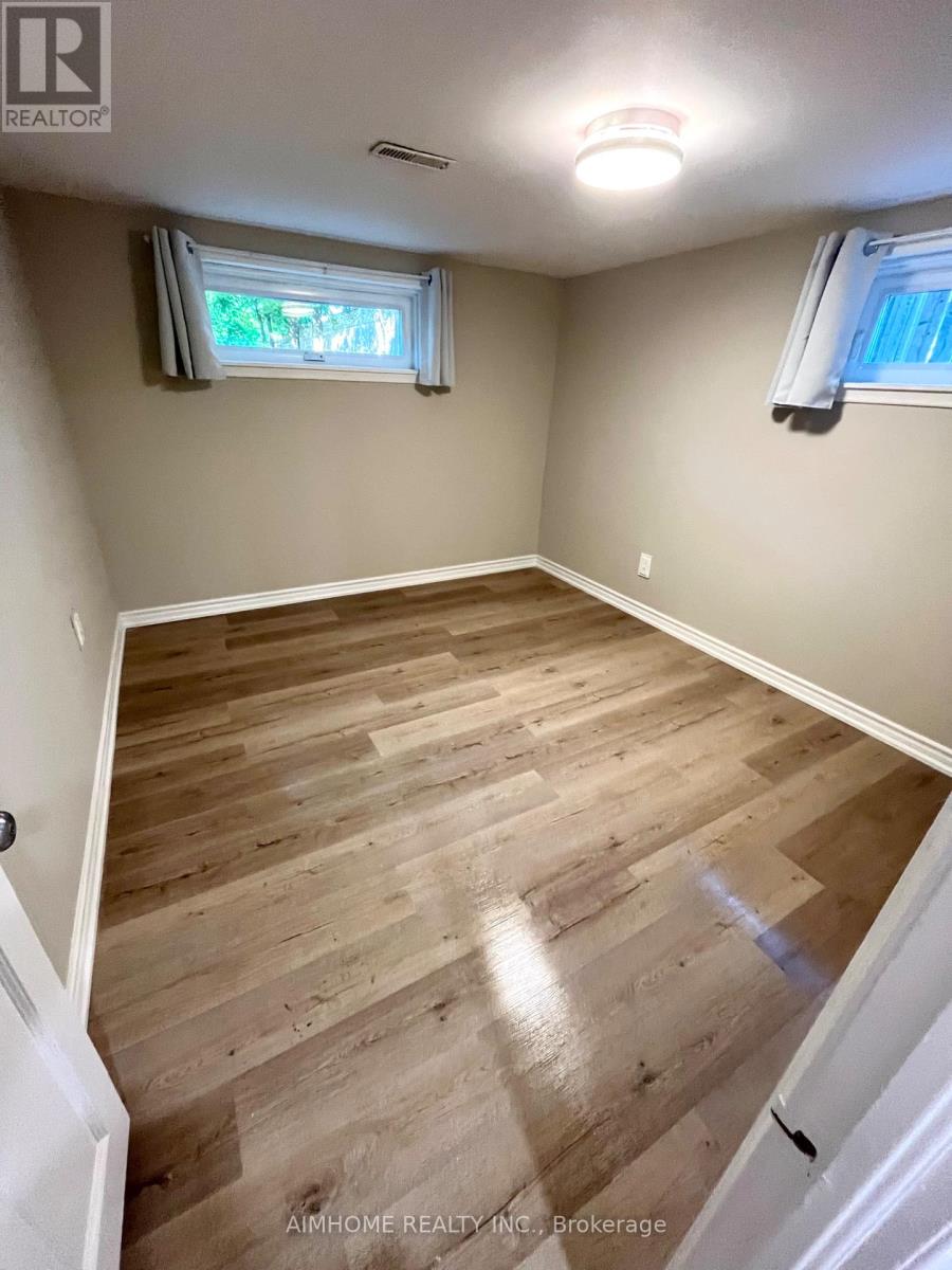 (Lower) - 5 Cloebury Court, Toronto, Ontario  M2R 1V7 - Photo 21 - C12214096