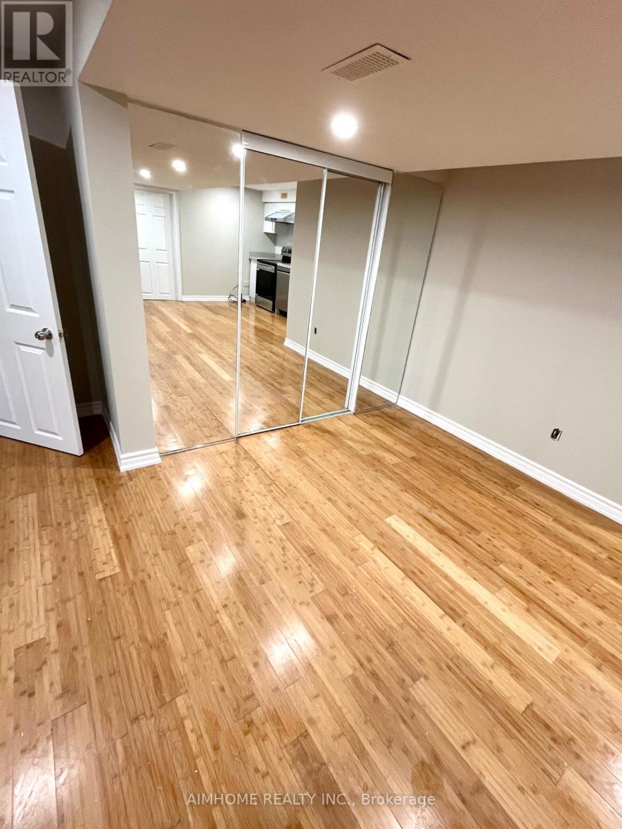 (Lower) - 5 Cloebury Court, Toronto, Ontario  M2R 1V7 - Photo 18 - C12214096