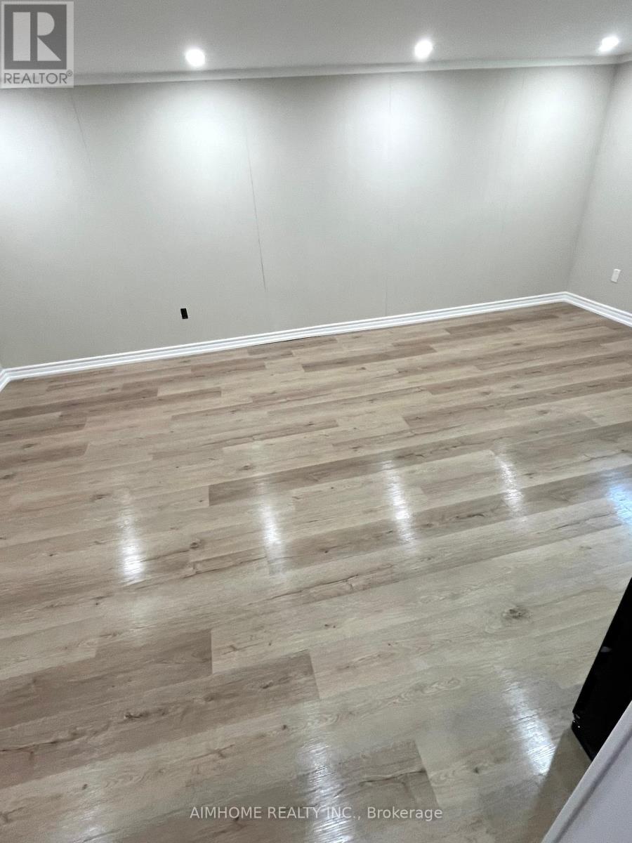 (Lower) - 5 Cloebury Court, Toronto, Ontario  M2R 1V7 - Photo 20 - C12214096
