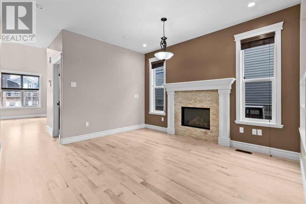 Property at 273 Kinniburgh Boulevard W image 3