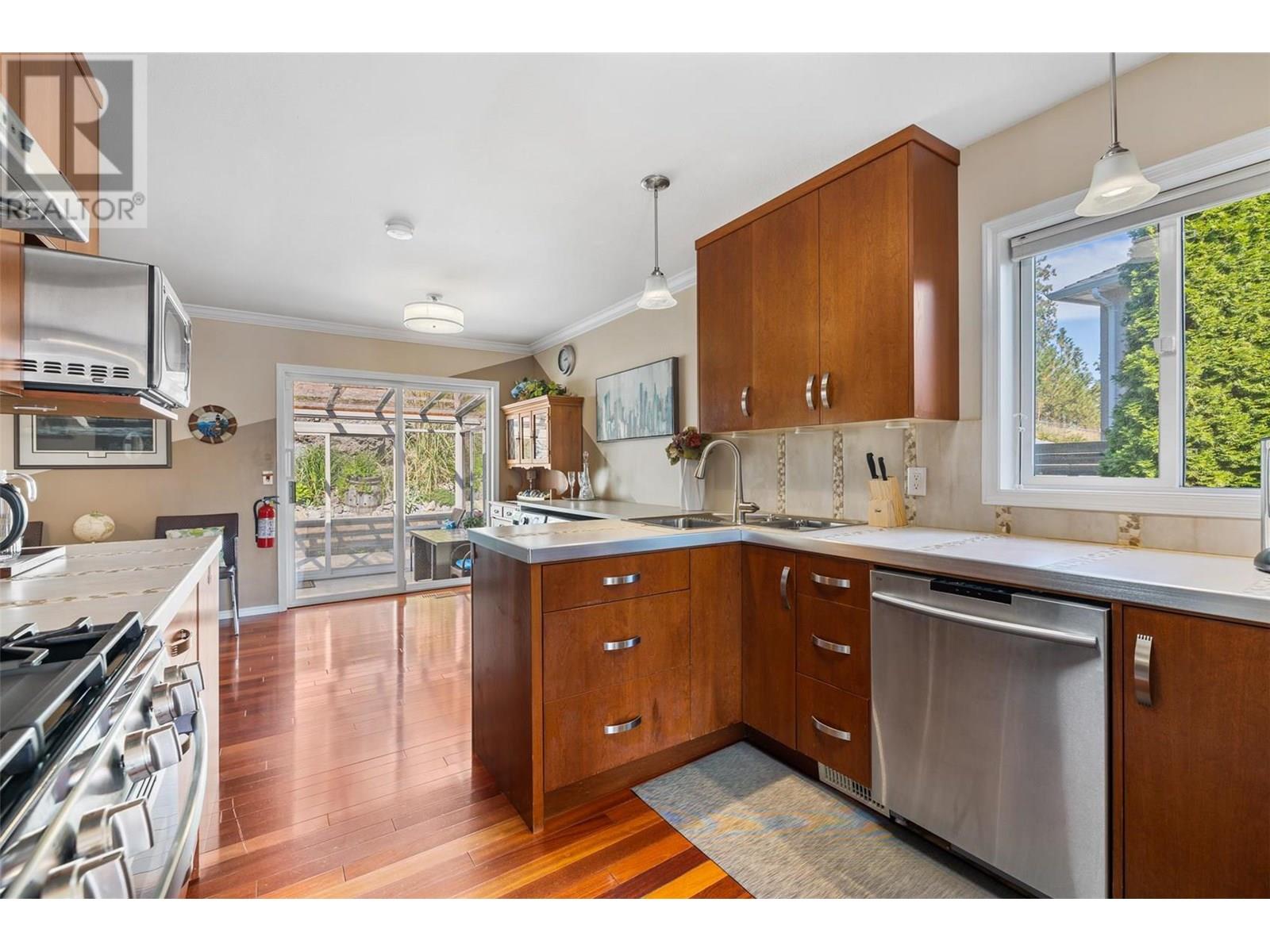 1056 Caledonia Way, West Kelowna, British Columbia  V1Z 3N7 - Photo 17 - 10351376