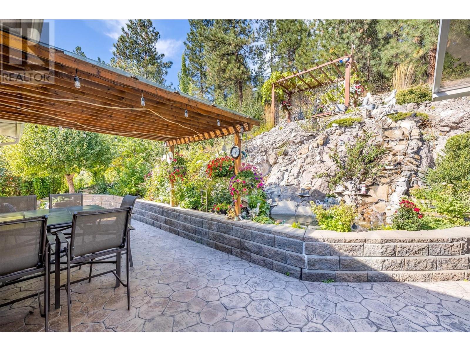 1056 Caledonia Way, West Kelowna, British Columbia  V1Z 3N7 - Photo 38 - 10351376