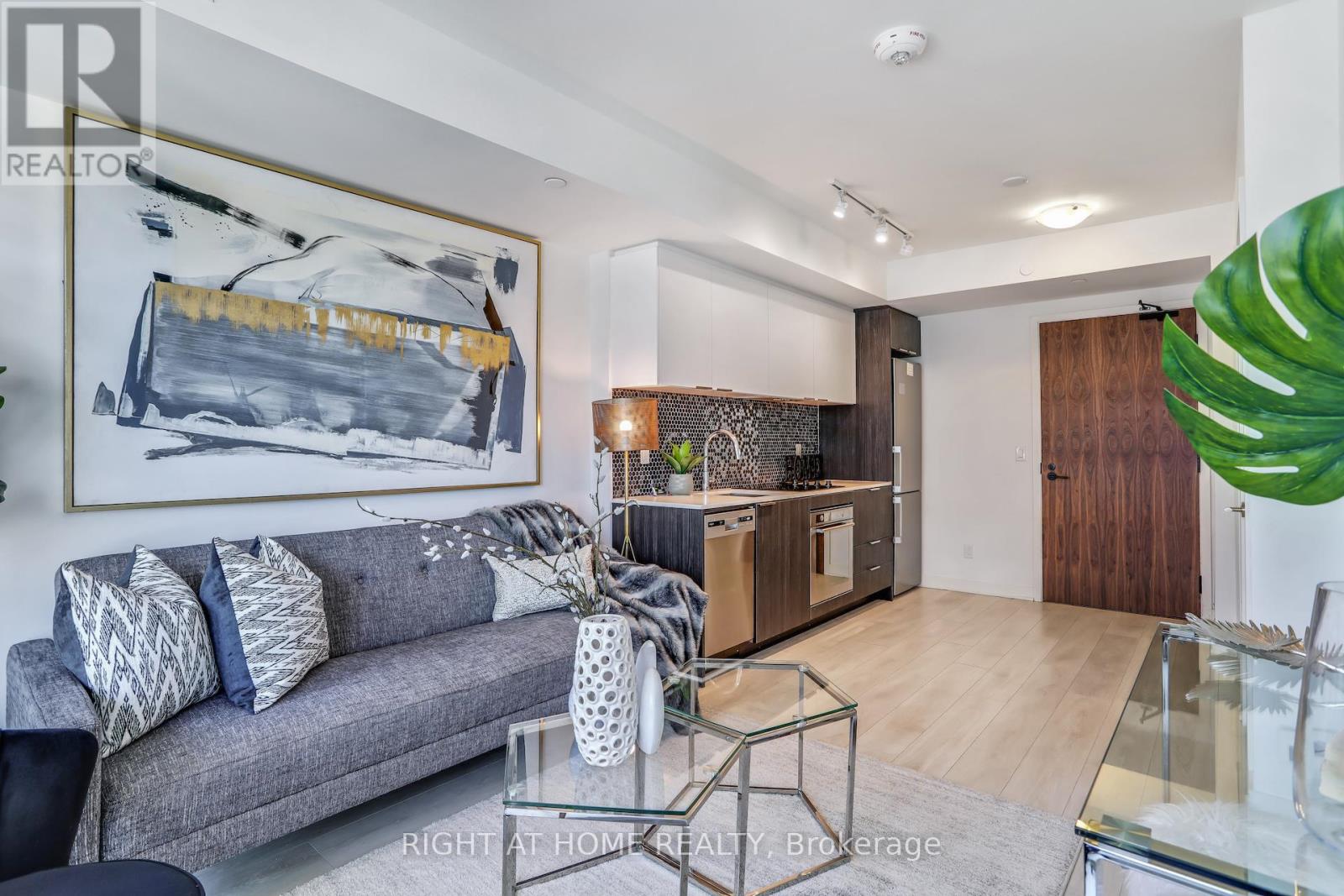 Lp 2804 - 2 Sonic Way Ne, Toronto, Ontario  M3C 0P2 - Photo 13 - C12217791