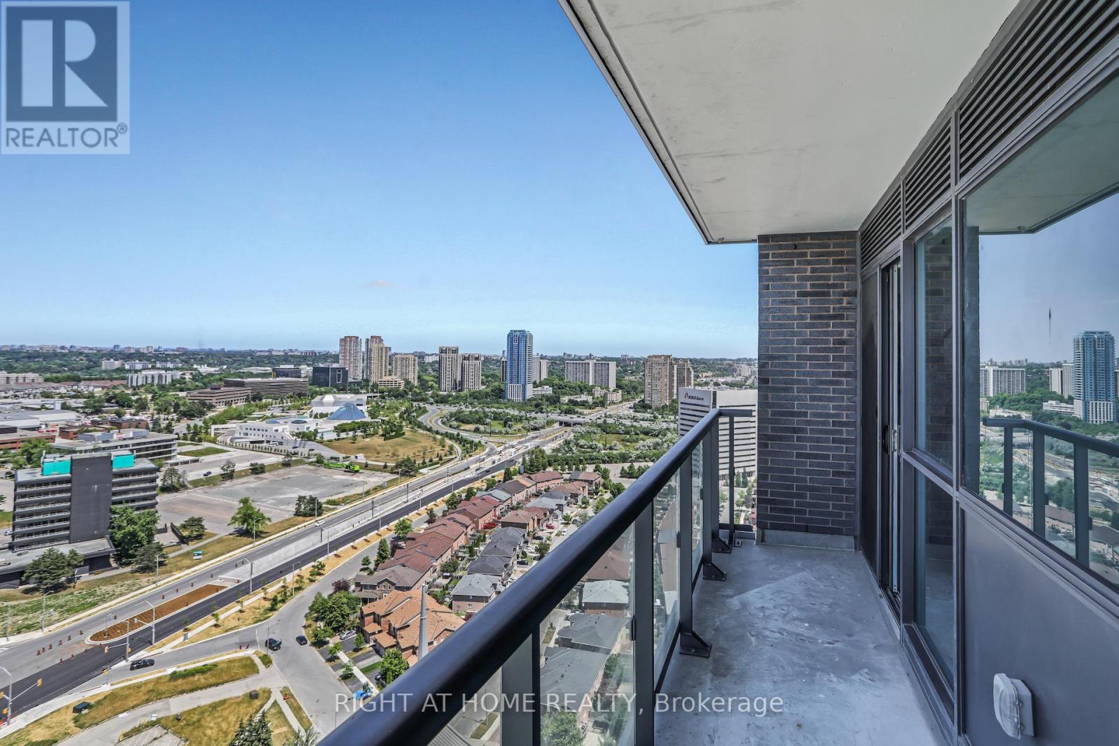 Lp 2804 - 2 Sonic Way Ne, Toronto, Ontario  M3C 0P2 - Photo 19 - C12217791