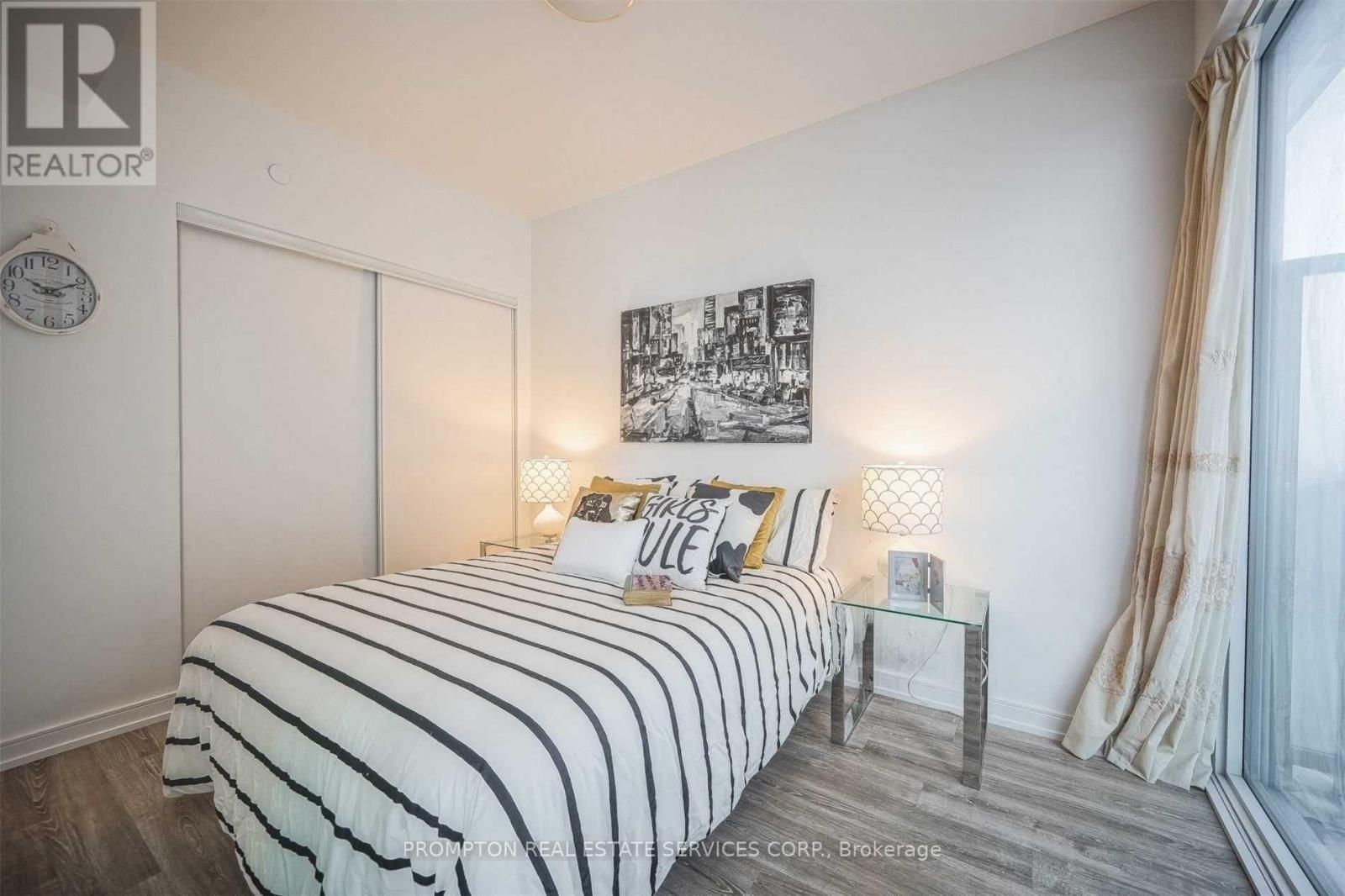 1805 - 28 Wellesley Street E, Toronto, Ontario  M4Y 0C4 - Photo 13 - C12217805