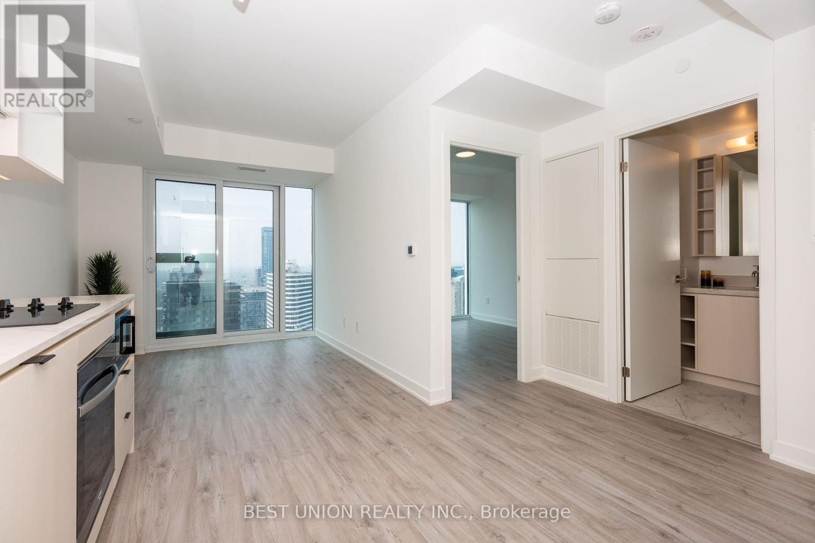 4816 - 252 Church Street E, Toronto (Church-Yonge Corridor), Ontario  M5B 1Z2 - Photo 3 - C12217807