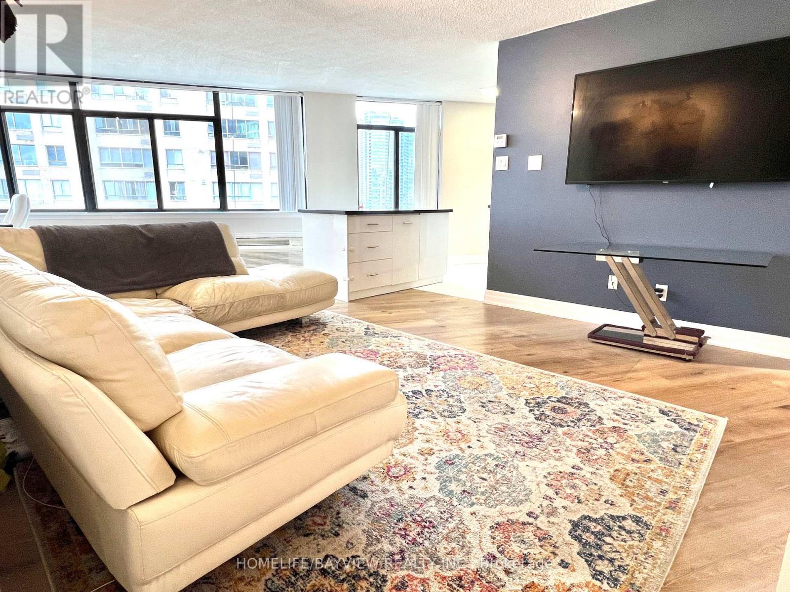 1705 - 250 Queens Quay W, Toronto (Waterfront Communities), Ontario  M5J 2N2 - Photo 2 - C12217820