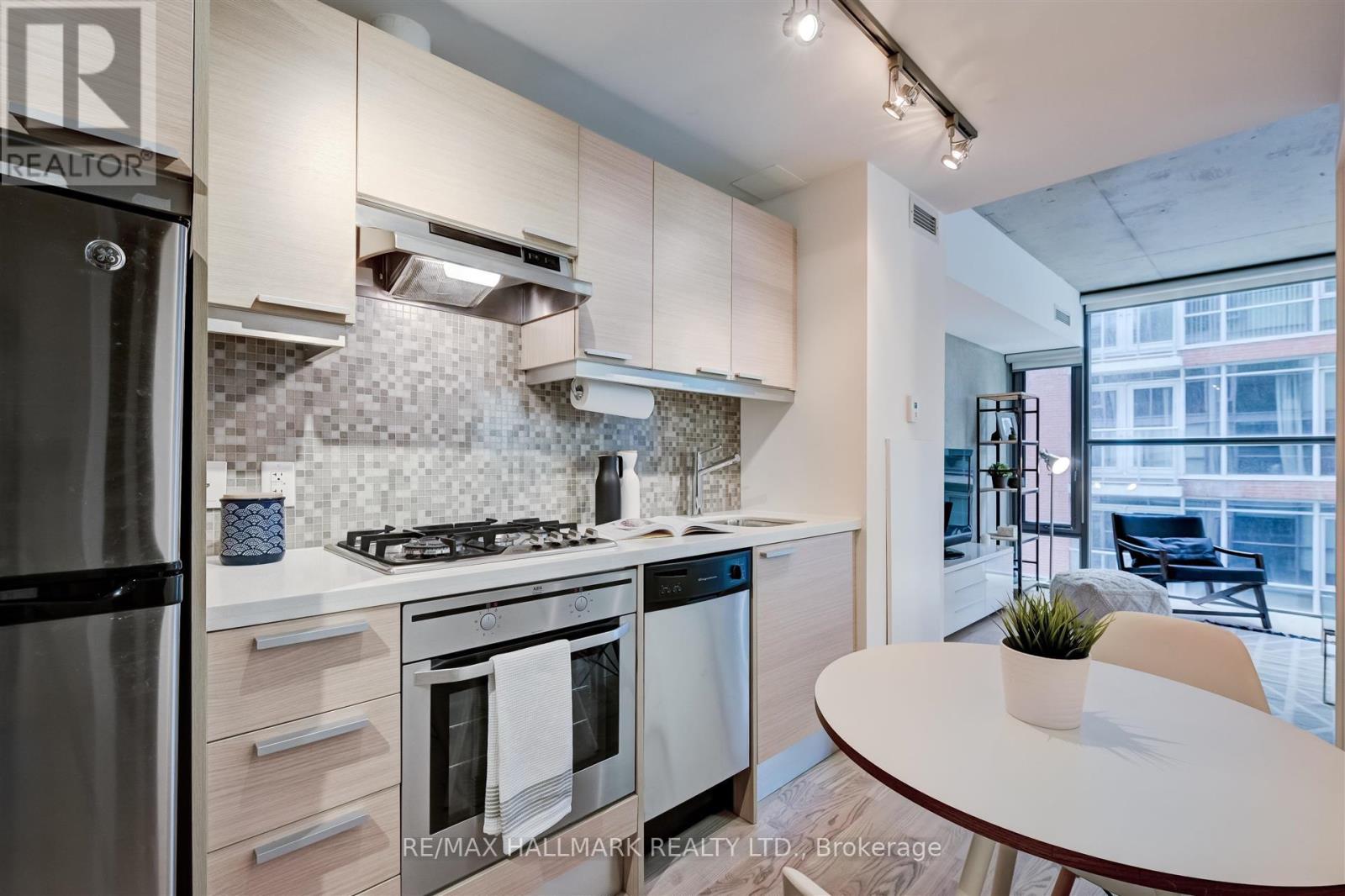 406 - 25 Oxley Street, Toronto (Waterfront Communities), Ontario  M5V 2J5 - Photo 10 - C12217824