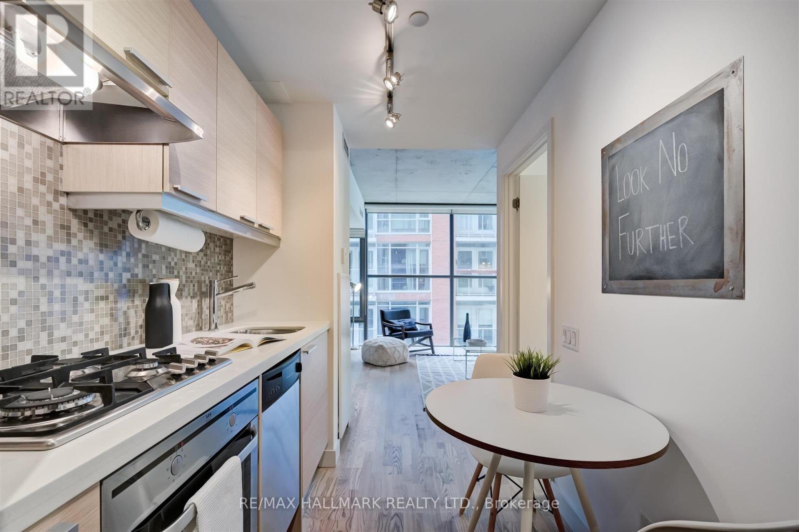 406 - 25 Oxley Street, Toronto (Waterfront Communities), Ontario  M5V 2J5 - Photo 11 - C12217824
