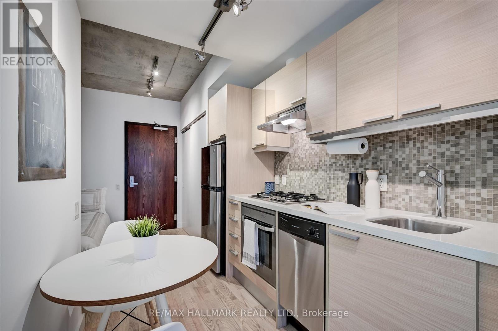 406 - 25 Oxley Street, Toronto (Waterfront Communities), Ontario  M5V 2J5 - Photo 12 - C12217824